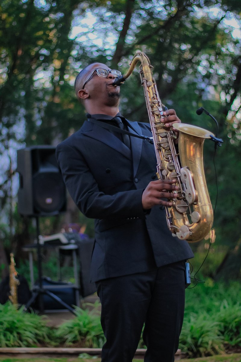 Saxophonist of note: <a href="/Nolo_Elnino/">Lehlohonolo_Sax</a> 🎷

🔗 Instagram.com/dotnet_photogr…