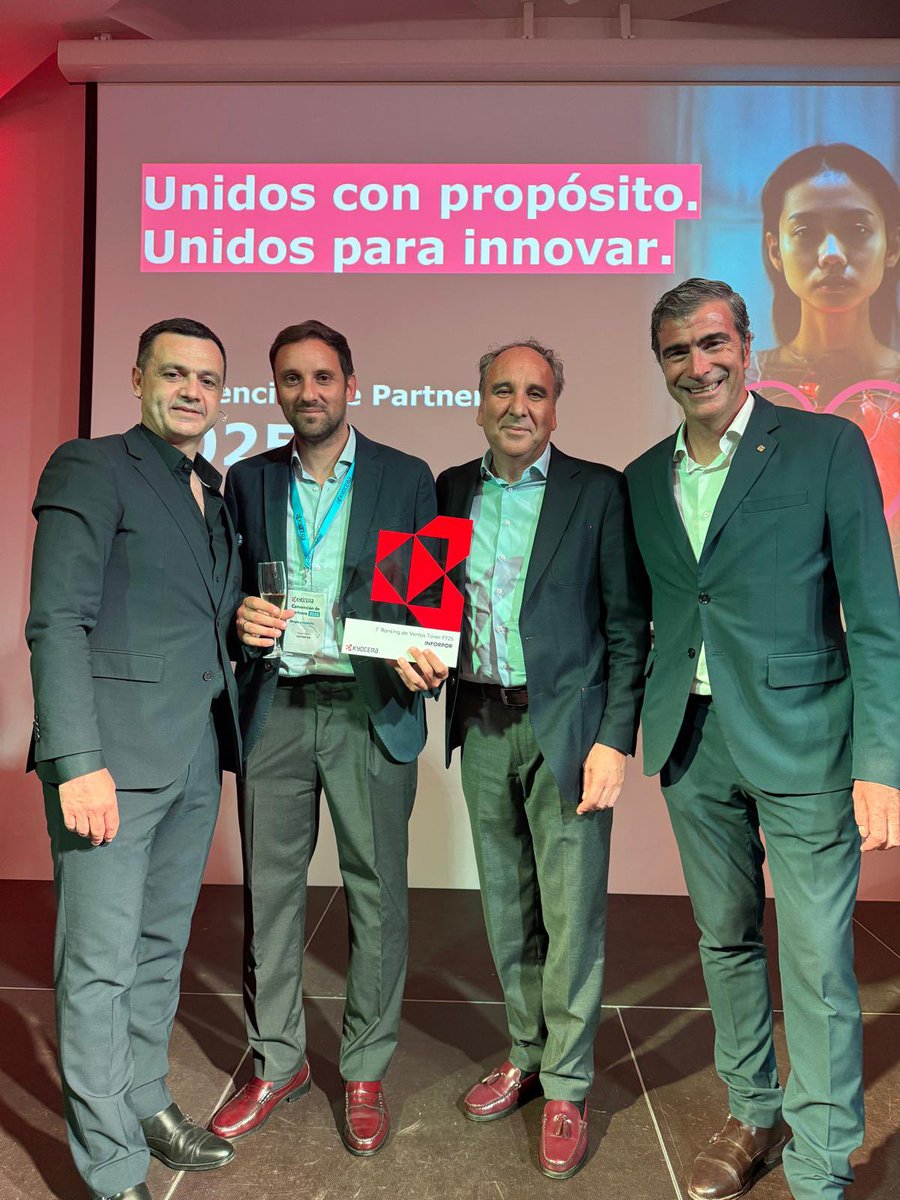 Inforpor (@inforpor) on Twitter photo Previo ventas #toner #consumible en <a href="/KYOCERA_DS_ES/">KYOCERA DS España</a> #ConvencionCanal2025 celebrada en #Sevilla
Un premio al trabajo y esfuerzo de todos los q hacemos #INFORPOR
Gracias <a href="/JLA_KYOCERA/">José Luis Alonso</a>, <a href="/esteban_pacios/">Esteban Pacios ◎ エステバン</a> y Eva Esteban por todo
¡Salud! Previo ventas #toner #consumible en <a href="/KYOCERA_DS_ES/">KYOCERA DS España</a> #ConvencionCanal2025 celebrada en #Sevilla
Un premio al trabajo y esfuerzo de todos los q hacemos #INFORPOR
Gracias <a href="/JLA_KYOCERA/">José Luis Alonso</a>, <a href="/esteban_pacios/">Esteban Pacios ◎ エステバン</a> y Eva Esteban por todo
¡Salud!
