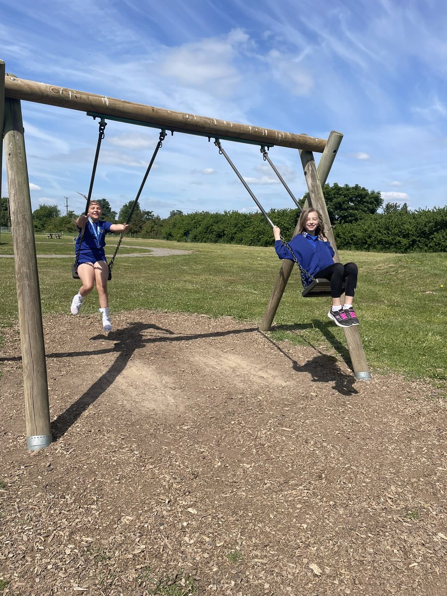 MissNorton5's tweet photo. We are having the most AMAZING time at Attingham Park! @HLC_Primary 🌸 🌺 🍃 https://t.co/X7gs6JCIjG
