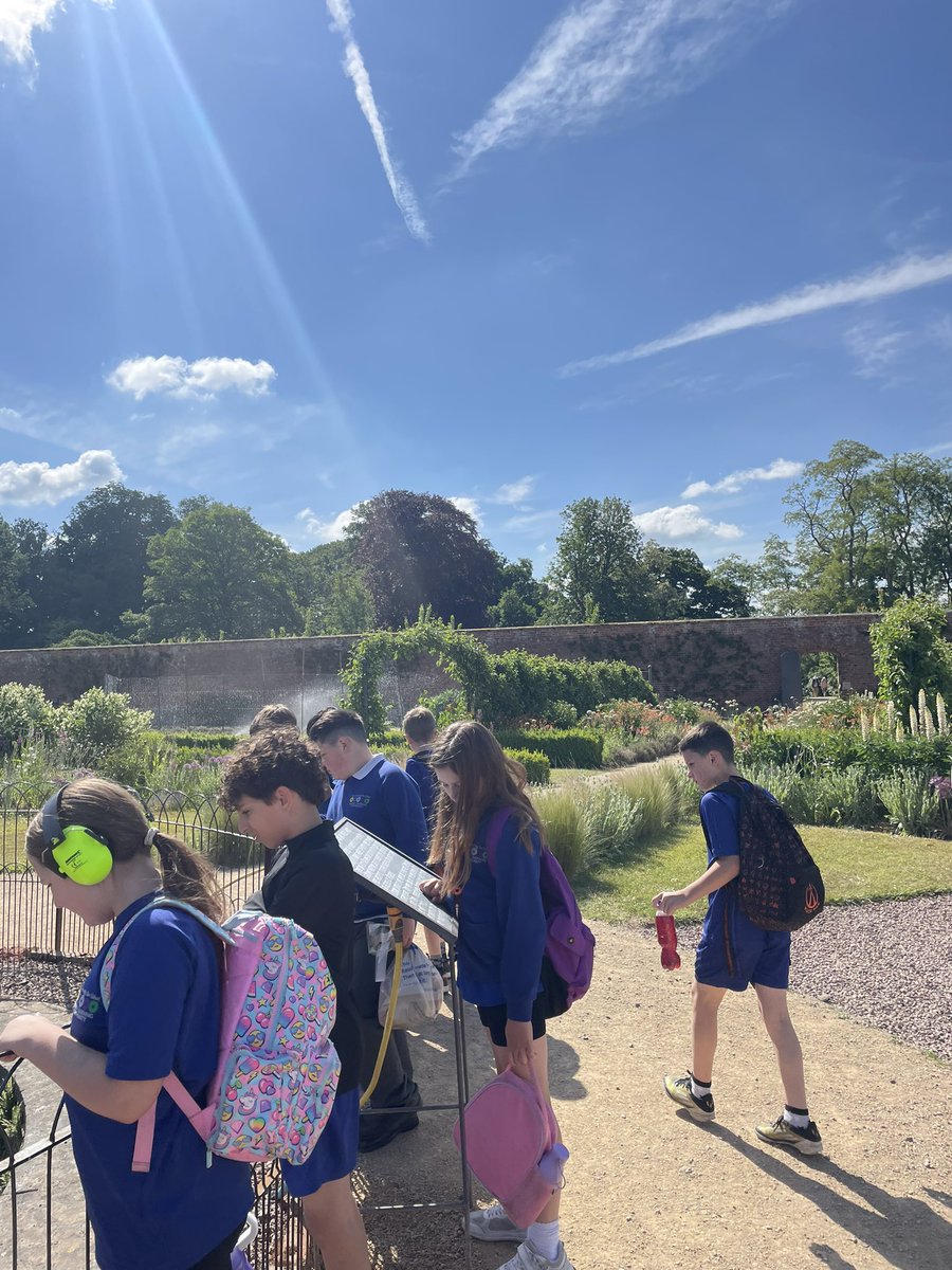 MissNorton5's tweet photo. We are having the most AMAZING time at Attingham Park! @HLC_Primary 🌸 🌺 🍃 https://t.co/X7gs6JCIjG