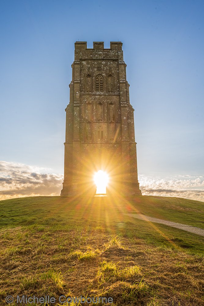 It's hard to believe but my little shop in Glastonbury (6 Market Place) is a year old today.🎂 It's been a fabulous year and people have been so amazingly supportive of my new venture. For this weekend only (ending on Monday) I have 10% off everything in store. If you want to