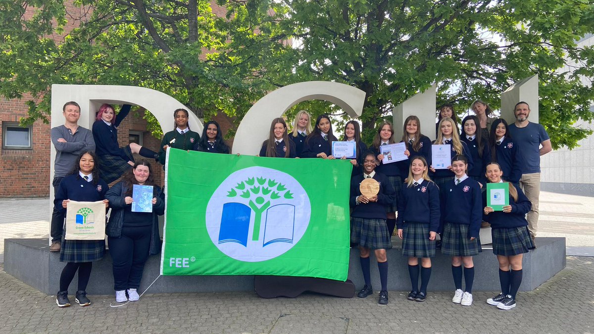 stmichaelshfss's tweet photo. The Green Schools Committee picked up the second Green Flag for litter and waste as well as the Blue Flag for Water 👏🏾 👏🏾 🌍 💦 ♻️ @lecheiletrust1 https://t.co/Qio4V0w98h