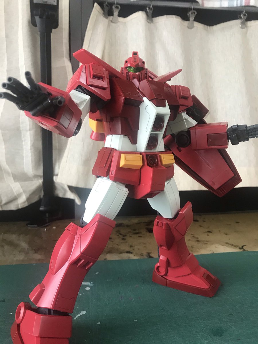 katoyama2's tweet photo. #赤いプラモを貼ってみて

自分の組んだ赤プラの面々です。
ジム系多し。

＃ガンプラ
＃ガンプラ好きとつながりたい
＃ガンプラの画像を貼るとRTされると聞いて https://t.co/FBAskY4PkS