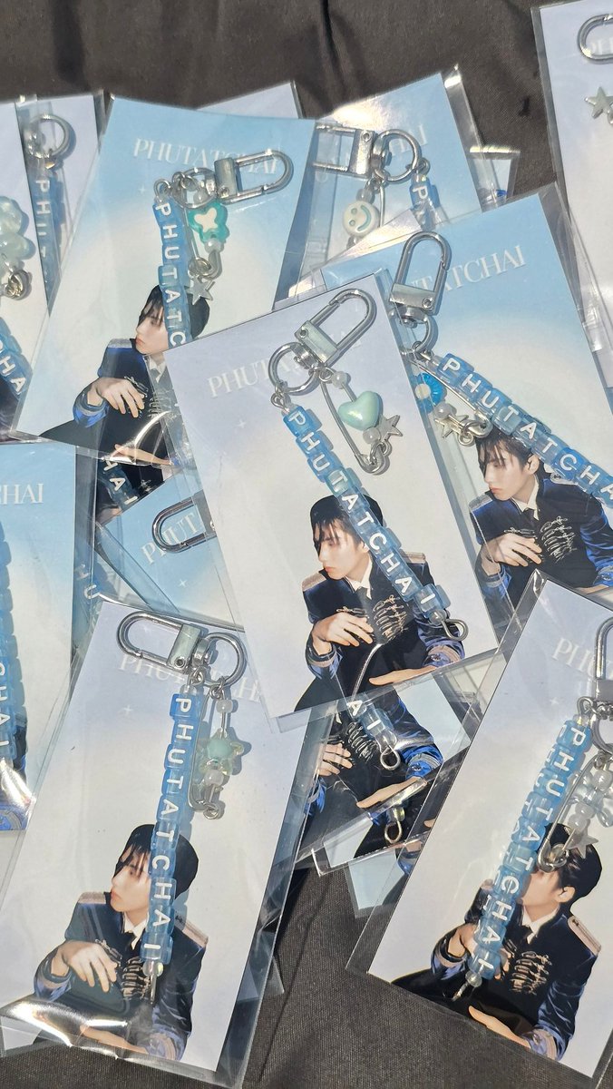 XriKli94786's tweet photo. ใครที่ไปงาน GOTCHAPOP มารับได้น๊าาา
Give Away ของภูภู🤏🩵
#GOTCHAPOP3
#BUSbecauseofyouishine
#PHUTATCHAI https://t.co/yvcs1K7Jdv