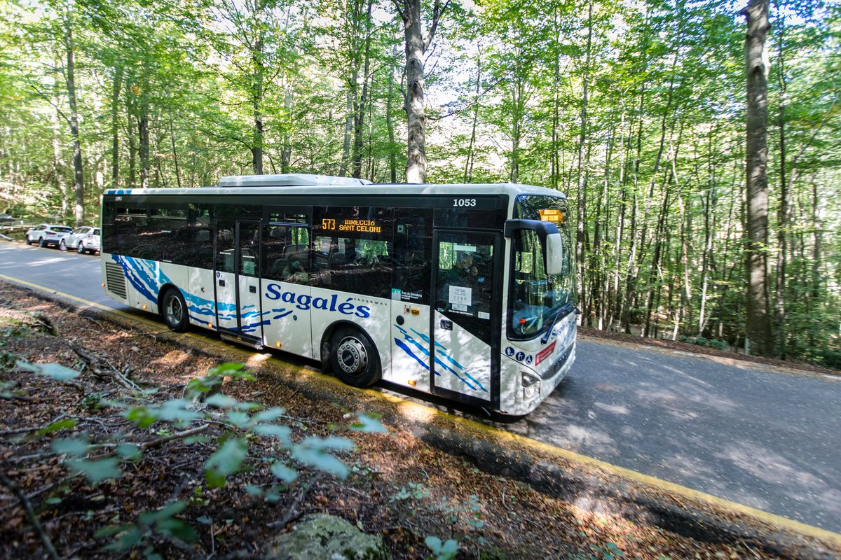 montseny's tweet photo. 💚Amb motiu del Dia Europeu dels Parcs aquest cap de setmana, dissabte 24 de maig i diumenge 25 de maig, el bitllet combinat de tren de @rodalies i #BusParc és gratuït
🚆Tren a Sant Celoni, Balenyà-Tona-Seva o Palautordera
🚍 Línies 573, 576 i 484
https://t.co/85ELnrNhnb https://t.co/5Rw8rBXuS0