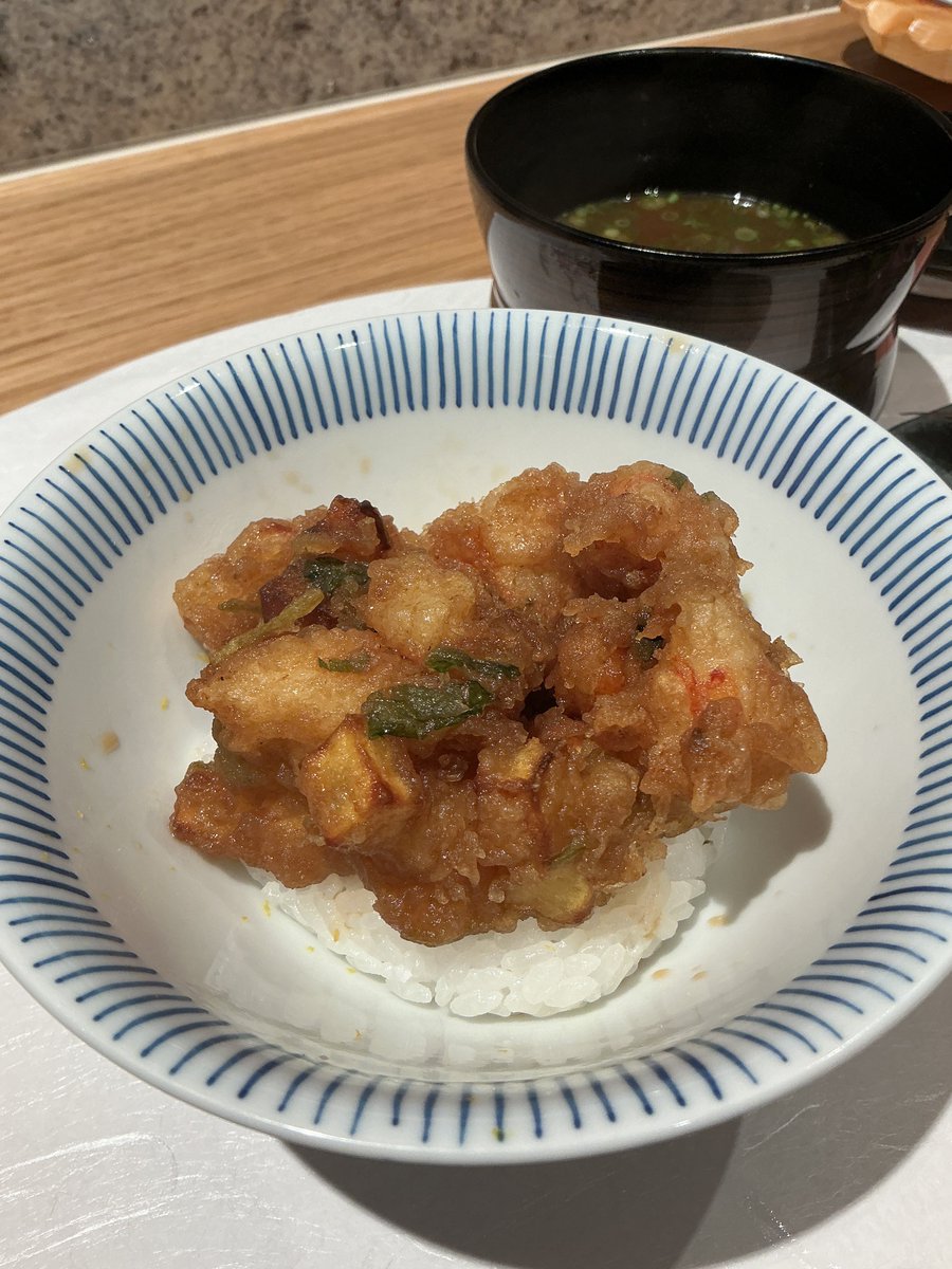 xyzhide's tweet photo. 宮古島　天翔　
宮古島に本格的な天ぷら屋さんができたんだなぁと感心しました(⌯¤̴̶̷̀ω¤̴̶̷́)✧ https://t.co/FMiD3ckN0Y