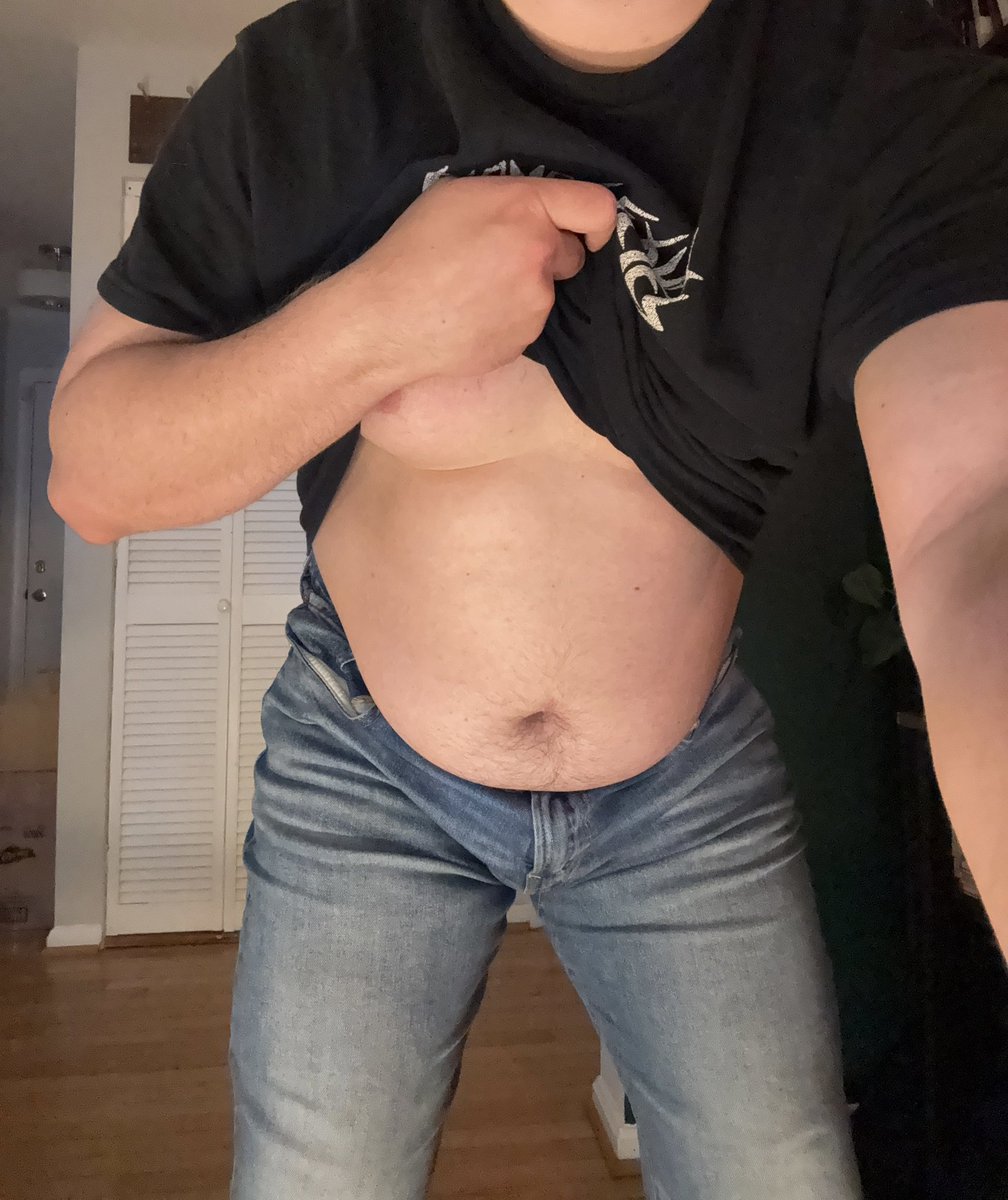 sammichluvrrr's tweet photo. ok fine… #fatboyfriday https://t.co/827moT9uVZ