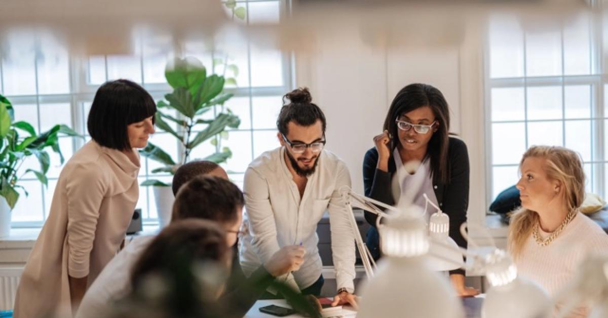 Private Investor Film Funding: How to secure investment from private individuals, angel investors, or venture capital firms. filmdaily.tv/film-funding/p…