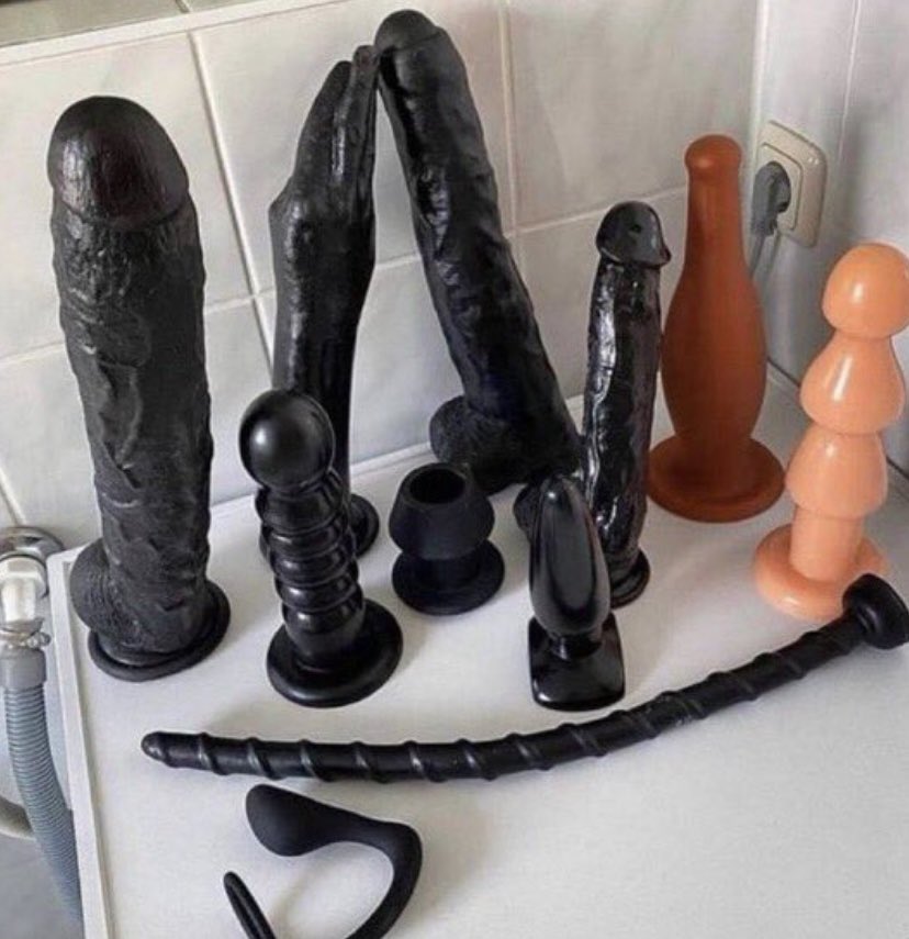 godesshellfire_'s tweet photo. Who do i use this on??😈😈 https://t.co/eTN4IYjhOn