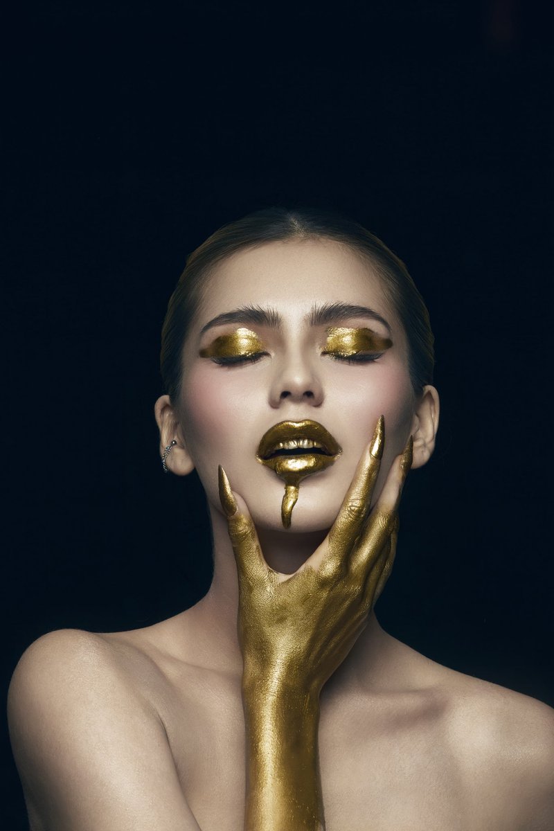 eldzsmejia's tweet photo. Everything they touch turns to GOLD ✨👑

G22 MAY AABANGAN
#G22ComingSoon 

Photo by @bjpascual
Creative direction by me 🫶🏼 https://t.co/A74D5JFhpE