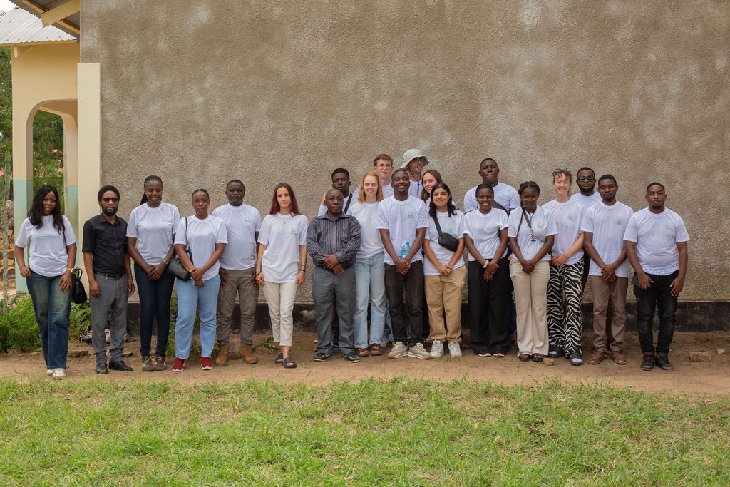 gerf_tz's tweet photo. Yesterday, we launched Edu Green Project 2025 at Mkenge Primary School in Bagamoyo, a key step in our environmental conservation efforts. With @artintanzania, @atawas, and @tanzania_forest, we celebrated with community activities, tree planting and the formation of Mali Hai Club. https://t.co/pHOdGaEQKa