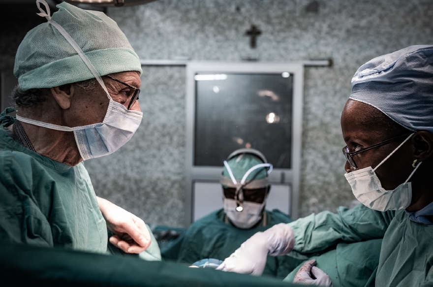 La fistule obstétricale : un drame silencieux, un combat genevois - mailchi.mp/ff6d6ff73014/f…