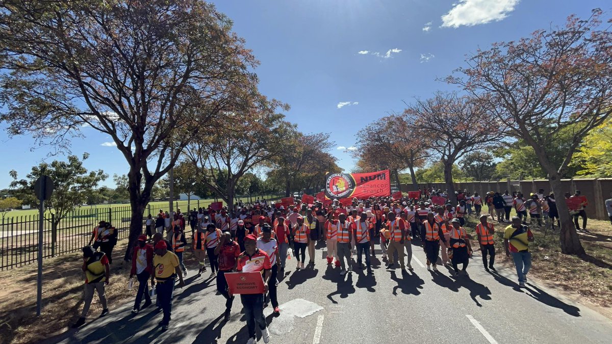 _cosatu's tweet photo. #COSATU Limpopo supports the
National Union of Mineworkers North East Region march against retrenchments under way in Polokwane @CapricornFM @CapricornFMNews @deptoflabour @CCMA_SA @DMPR_ZA @OtpLimpopo @PhophiRamathuba #DefendCollectiveBargaining #NUMSaysnoToRetrenchments https://t.co/WmlbNiware