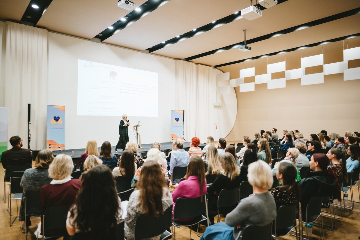 👨‍👩‍👧‍👦 Smart Family – 2025 | Kaunas
🗓️ May 20 | 🧠🍎🏃‍♂️📱
Focus: kids’ health, mental well-being &amp; screen time
🇫🇮 Inspired by Finnish program
👩‍🍳 20+ families joined!
✅ Healthier habits ✅ Stronger bonds
#SmartFamily2025 #Health4EUkids #Kaunas