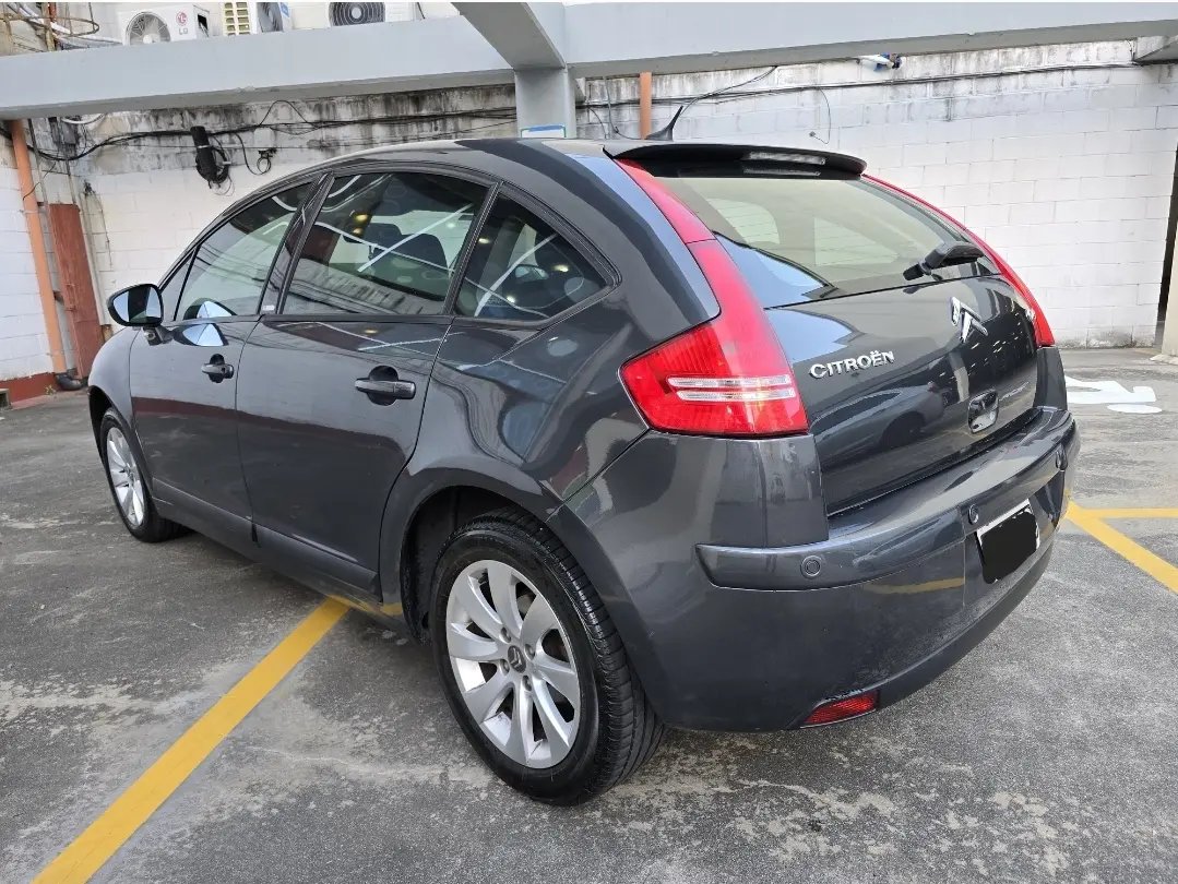 V6 Marketplace tweet media