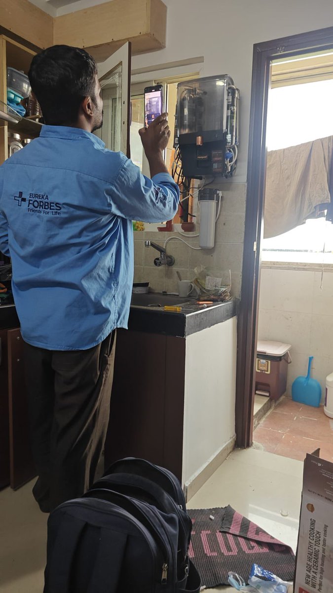 dsnaidu09's tweet photo. Order ID - #AWZ1K95D62666512, delivered yesterday and the machine is defective as per the technician during installation. @EurekaForbes @sameerwanchoo https://t.co/QzfL1vqKwL