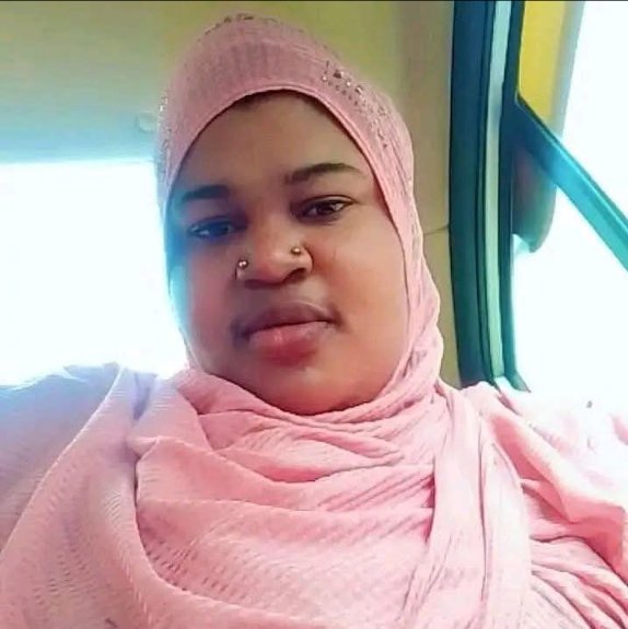 Ajayi5Jerry's tweet photo. Who's she, what's her offence that makes people talking about her? https://t.co/JXB2ahe32A