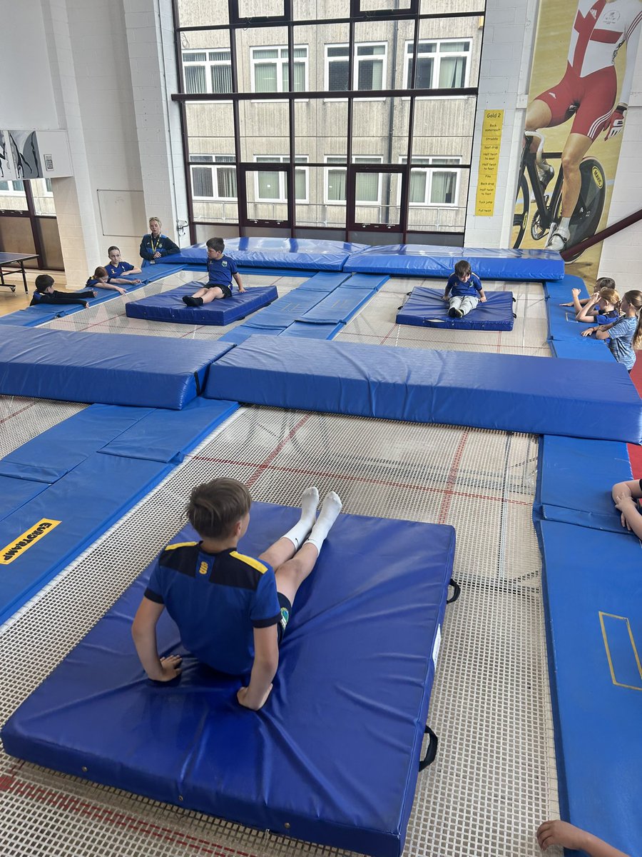 ValleyLAcademy's tweet photo. It was great to welcome the Year 5 students from @Waterprimary this morning for a trampolining taster session with Mr Mayoh. They all did amazingly well and it was pleasure to contribute to the wide range of activities they have done as part of their Sports Week 🌟 #WeAreStar https://t.co/X6MDVhTJzf