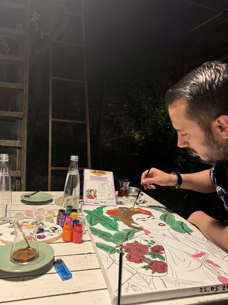 elisadrms's tweet photo. Seninle yapılan her şey o kadar güzel ki🥹🐣🐥💙🦋💞✨🧿 https://t.co/JQe6AMshBc