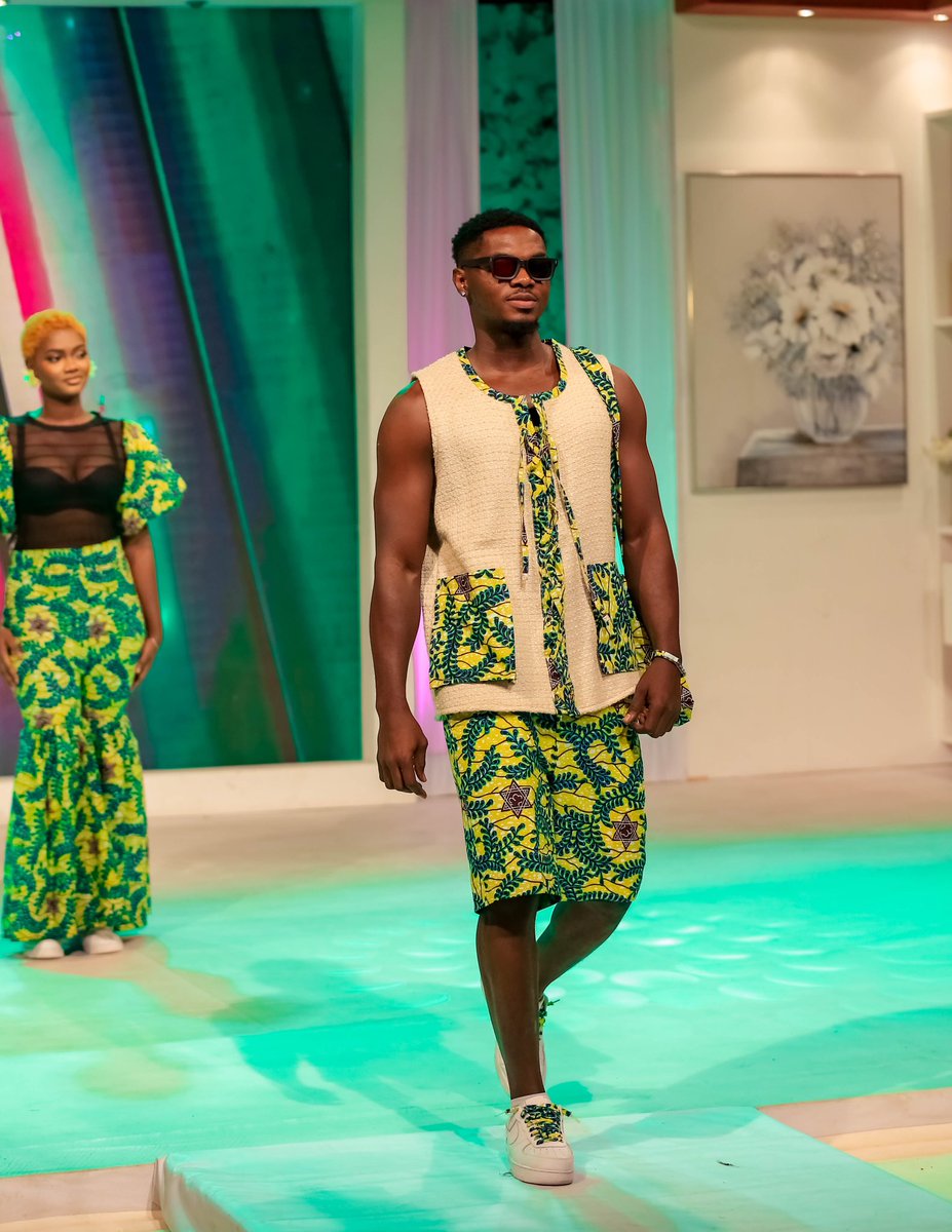 3Xtra_GH's tweet image. Oheneba, Ewurama and their fantastic stylist @_officialtessy made magic happen with this beautiful beach vibe creation. ๐๏ธ
#PerfectMatchXtra #PMXtra #PMXtraS3