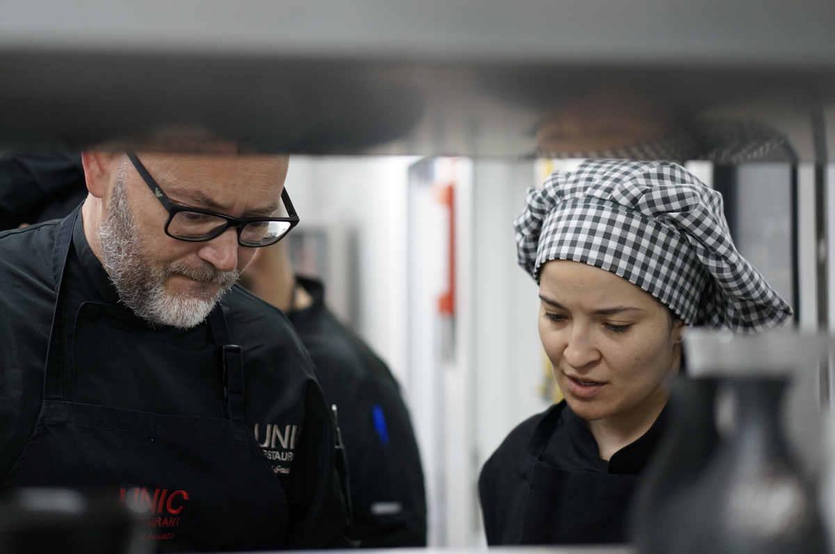 🇬🇧 UNIC is a team where we grow together and everyone contributes.

🇪🇸 UNIC es un equipo en el que crecer juntos y en el que todos suman.

Reservas: unicrestaurantibiza.com

#restauranteibiza #ibizarestaurant #restaurantesibiza #ibizafoodie #comeribiza #unicrestaurant