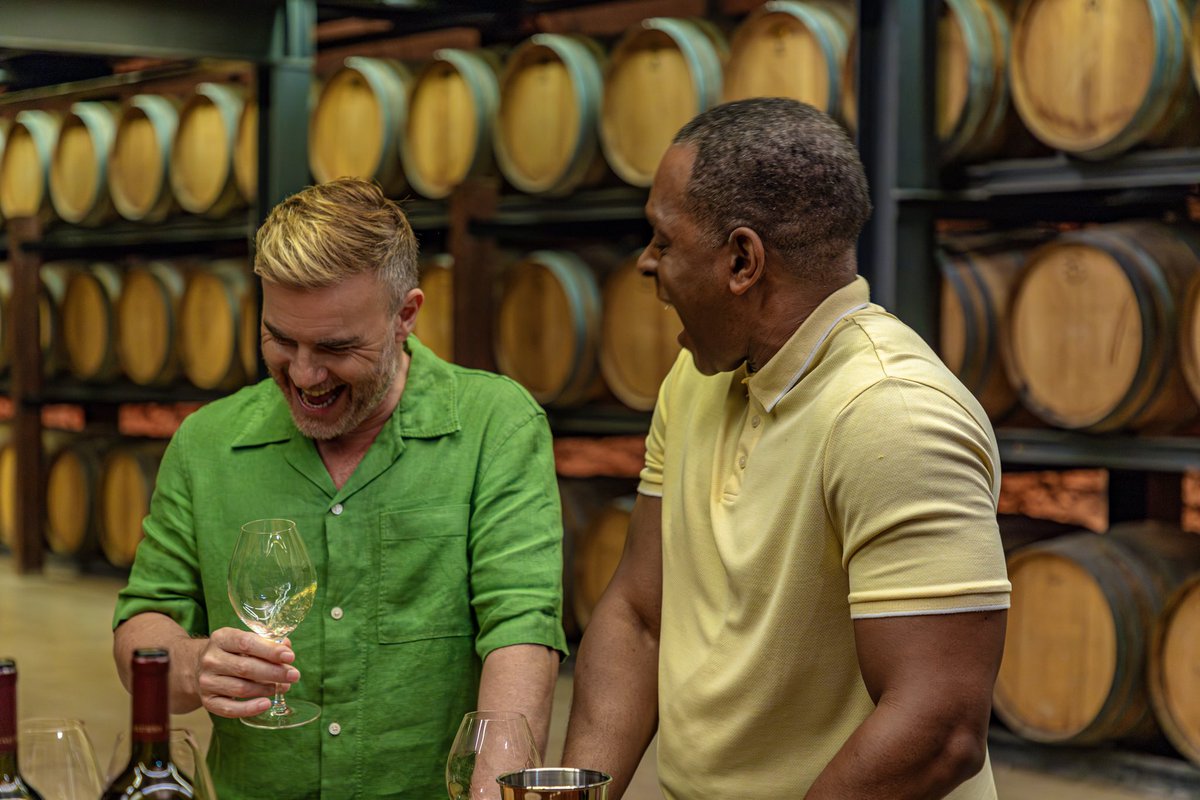 GaryBarlow's tweet photo. Nothing but laughs with @andipeters - episode 3 out today if you want to have a good chuckle - loved it! ❤️🍷

Watch at 2pm on @ITV and @ITVX.

#garybarlowsfoodandwinetour #newseries #itv #seeaustralia #SeeSouthAustralia https://t.co/P73xAbGdHn