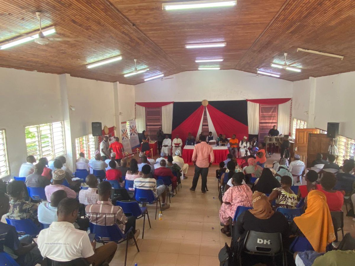 1HEZ_RON's tweet photo. With #Faith4action in partnership with @KilifiCountyGov the adoption of comprehensive sexual education guidelines where AYP, religious leaders together with parents to lead in peer session #shiftingnorms #Faithaction https://t.co/kdY3cja9el
