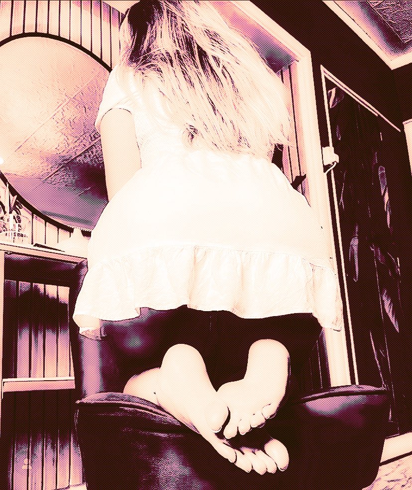 ⠀
    ❛ ——   I know you want my touch for life If you love me right, then who knows?

         #Sexrol #Freerol