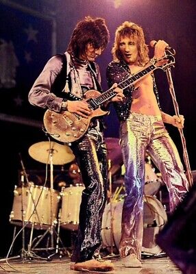 #FacesFriday Rod and Ronnie on stage with <a href="/Official_Faces/">TheOfficialFaces</a>, October 1972, at Empire Pool, Wembley (now the <a href="/OVOArena/">OVO Arena Wembley</a>).
"I was just eighteen, crude and mean
And all I needed was to get my own way"