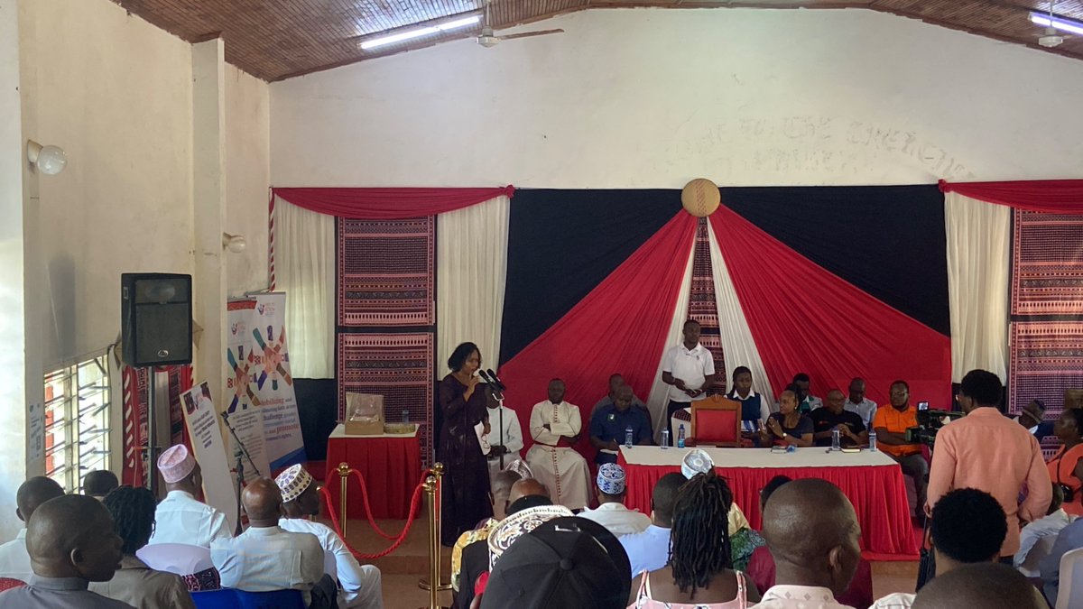 KammySaralyne's tweet photo. Let’s stop over-relying on the government.
Parents must strive to meet their children’s basic needs, creating stability and comfort that allows them to thrive.
#Faith4Change #FaithAction #ShiftingNorms
@FaithtoActionet
@kilifi_youth
@Youth_Dare
@SUPKEM1 https://t.co/bophOUCgTu