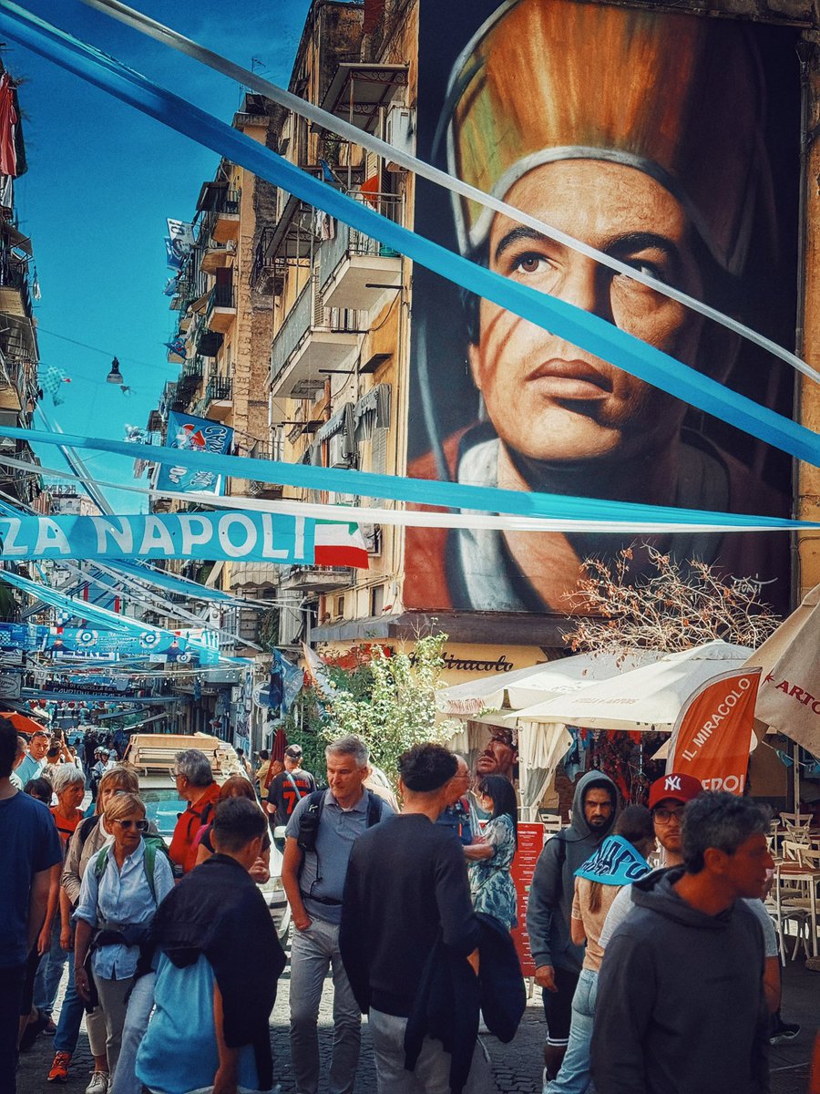 ka_dge's tweet photo. #Napoli https://t.co/jfJBFO8JWj
