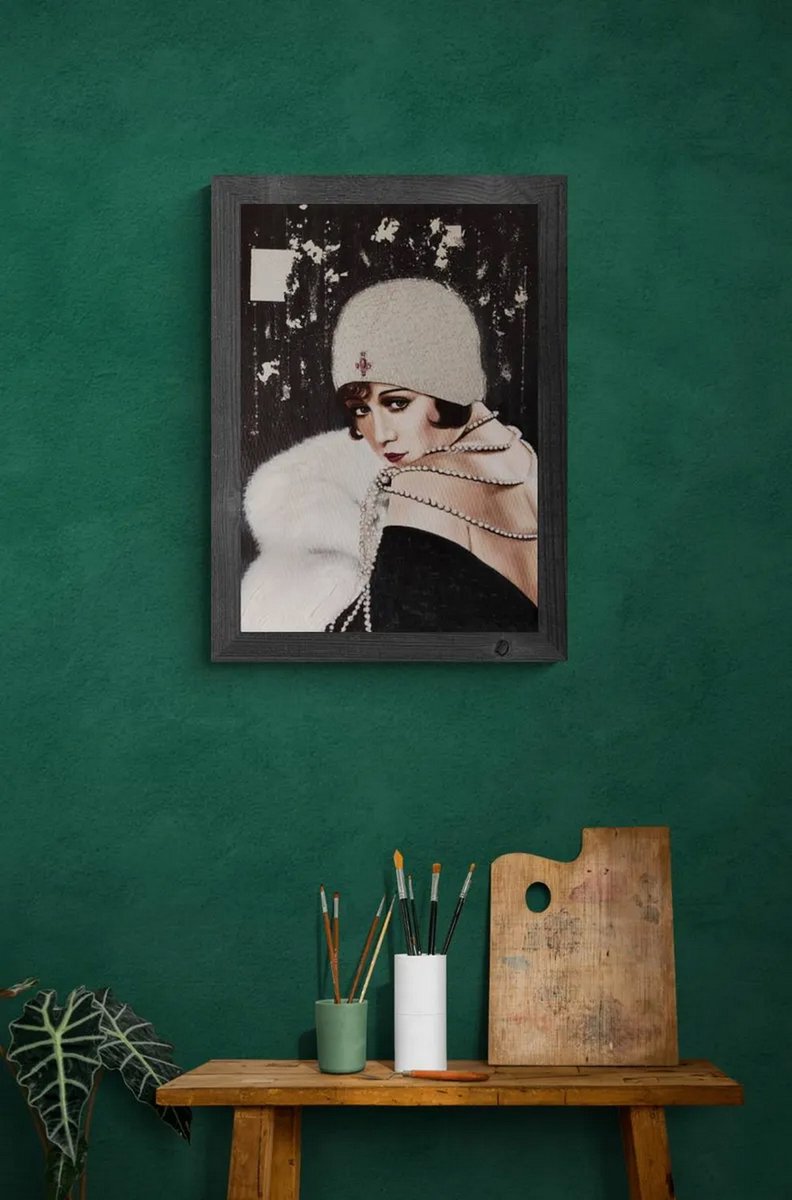 EZradickova's tweet photo. Marie Provost 
70x50cm 
Olej na plátně/ oil on canvas 
+ stříbrné plátky
Obraz se tak stává nejen portrétem ženy, ale i obrazu doby, kdy ženy poprvé ve velkém vstoupily do veřejného prostoru jako tvůrkyně vlastních osudů. https://t.co/Y4fZH7HJYA