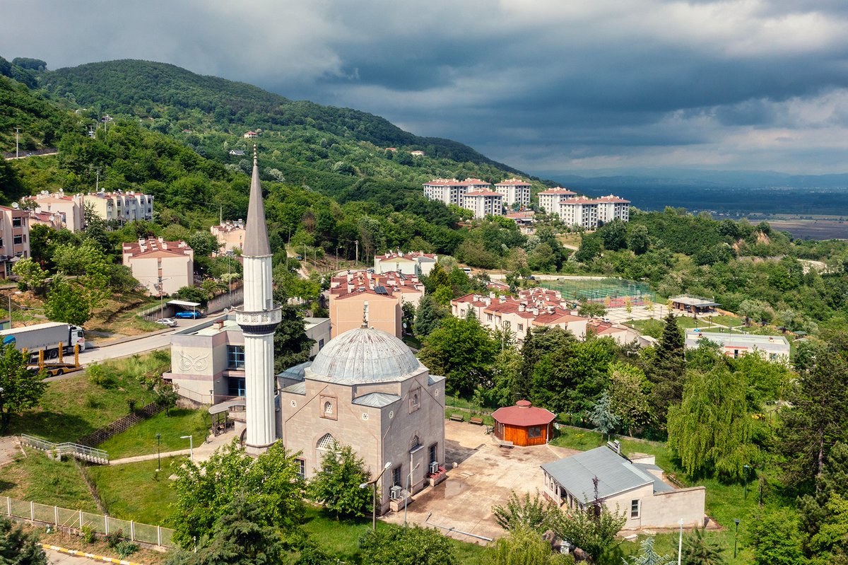 cekticekiyor's tweet photo. İlkbaharın sakinliğini yansıtan Düzce / Gölyaka / Toki Evleri https://t.co/RL16X1fXCn