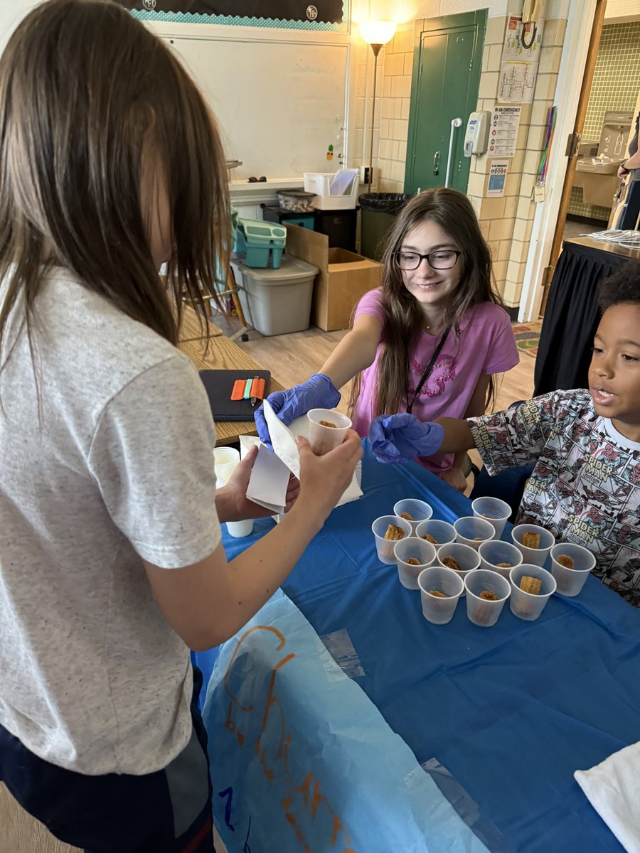 MsHogg's tweet photo. My superstar teammate pulled off the most EPIC Food Truck day ever in 4th grade!! Students had to build a food truck model, create an ad, present their product, and sell it to customers! Way to go  @MissBonner4!!! #terracetigers #risdbetheone @TerraceTigers https://t.co/wBv0EIPeDf