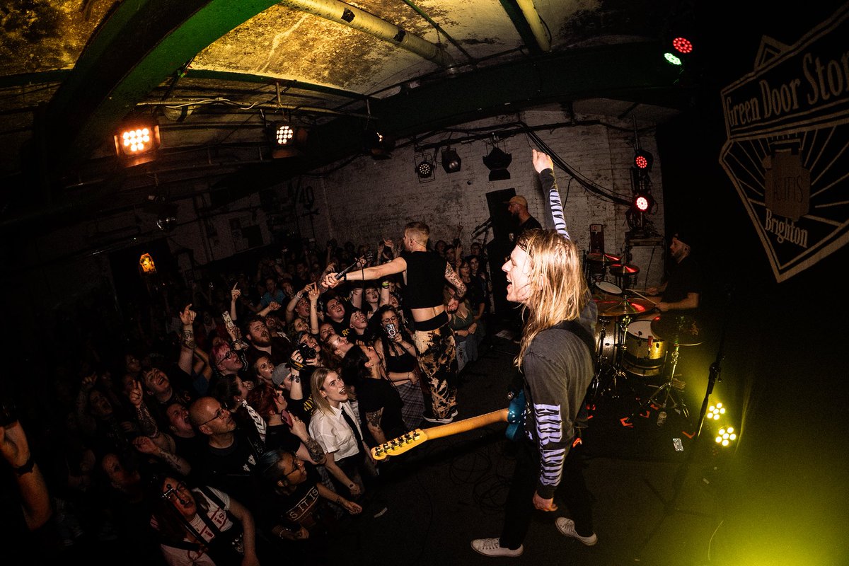 ASITISofficial's tweet photo. BTN FOREVER. 

thank you for the sickest welcome back we could’ve asked for. you know it’s a good show when ali whips the top off. 

📸 steph evans https://t.co/fTEhIv6wUI