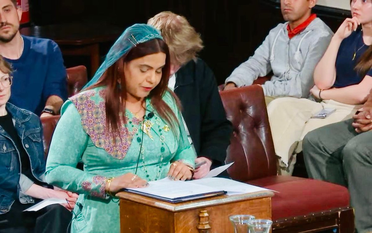 Maldives in UK tweet media