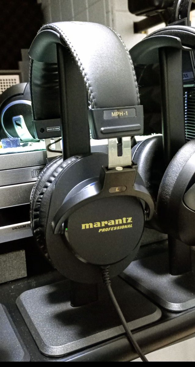 Jl1Pyb's tweet photo. #ヘッドフォン
#Marantz
#オーディオ
#FIIOJM21
#アマチュア無線
Marantz Professional MPH-1
ヘッドフォン→音質も良いし
何よりカッコい〜〜〜
超お気に入りです!
FIIO JM21との相性もGoodです https://t.co/hvhhlgvUnE