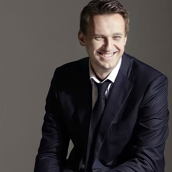 Искренняя улыбка Алексея>>>>>