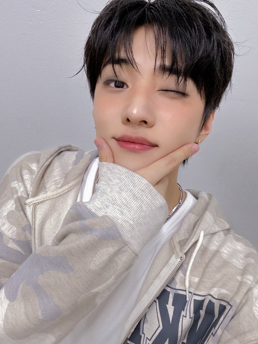 당발 내일 할게요 갑자기 이게 그리고 싶어가지고...