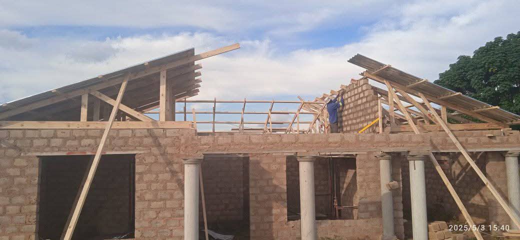 SDINGANI1's tweet photo. 🏡 Transform Your Home with Sdingani Plumbing and Projects Pty Ltd! 🛠️
We specialize in:
✨ #KitchenRevamp & #KitchenDesign
🛁 #BathroomRenovation
💧 #Waterproofing
🖌️ #Tiling & #Painting
📺 #FloatingTVStand
🏠 #HouseRenovation
🛠️ #CeilingDecorations & #Bulkheads
🏊 #SwimmingPoolSpecialist
🚶 #PavingAndSlabs
🌟 #InteriorExterior Design  
Ready to elevate your space? Contact us at 📞 +27 74 635 9063 for top-quality craftsmanship!  
#HomeImprovement #RenovationExperts #SdinganiPlumbing
Feel free to adjust this to fit the tone of your brand!
#SA
#RamaphosaMeetsTrump