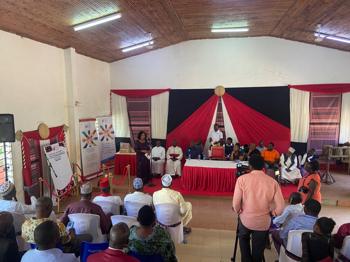 KammySaralyne's tweet photo. Children today are pressured by comparisons.
Let’s teach them contentment and self-worth, not based on what others have, but on the love and values their families provide.
#Faith4Change #FaithAction #ShiftingNorms
@FaithtoActionet
@kilifi_youth
@CIPKNairobi
@IRCK_Info https://t.co/BXV6fiddfO