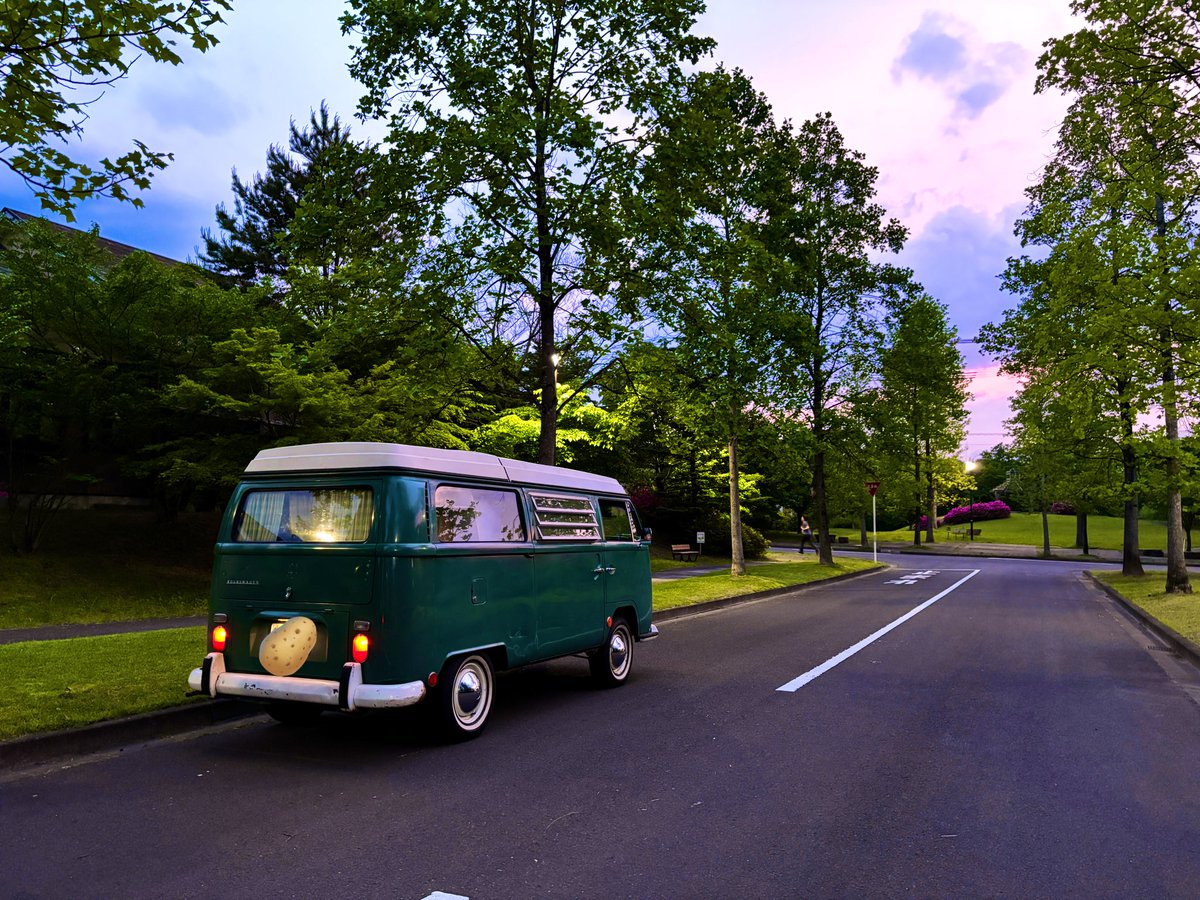 jwerks15's tweet image. ご縁でお譲りいただき、念願の空冷バスのオーナーになりました！！
これから沢山の思い出を作っていきます🏕️

近所で撮っただけで、この画になるの最高です…🌲

#vwbus #vwtype2 #westfalia
