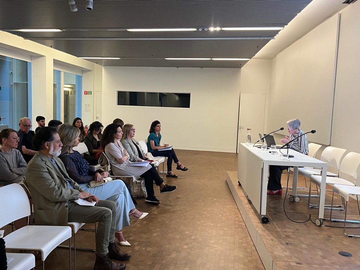 Consulmex Barcelona (@consulmexbcn) on Twitter photo La Cónsul Claudia Pavlovich asistió al <a href="/MuseuTapies/">Museu Tàpies</a> para el seminario sobre exilio, arte y memoria en honor a Marta Palau 🇲🇽✨ #ArteMexicano #DiplomaciaCulturalMX La Cónsul Claudia Pavlovich asistió al <a href="/MuseuTapies/">Museu Tàpies</a> para el seminario sobre exilio, arte y memoria en honor a Marta Palau 🇲🇽✨ #ArteMexicano #DiplomaciaCulturalMX