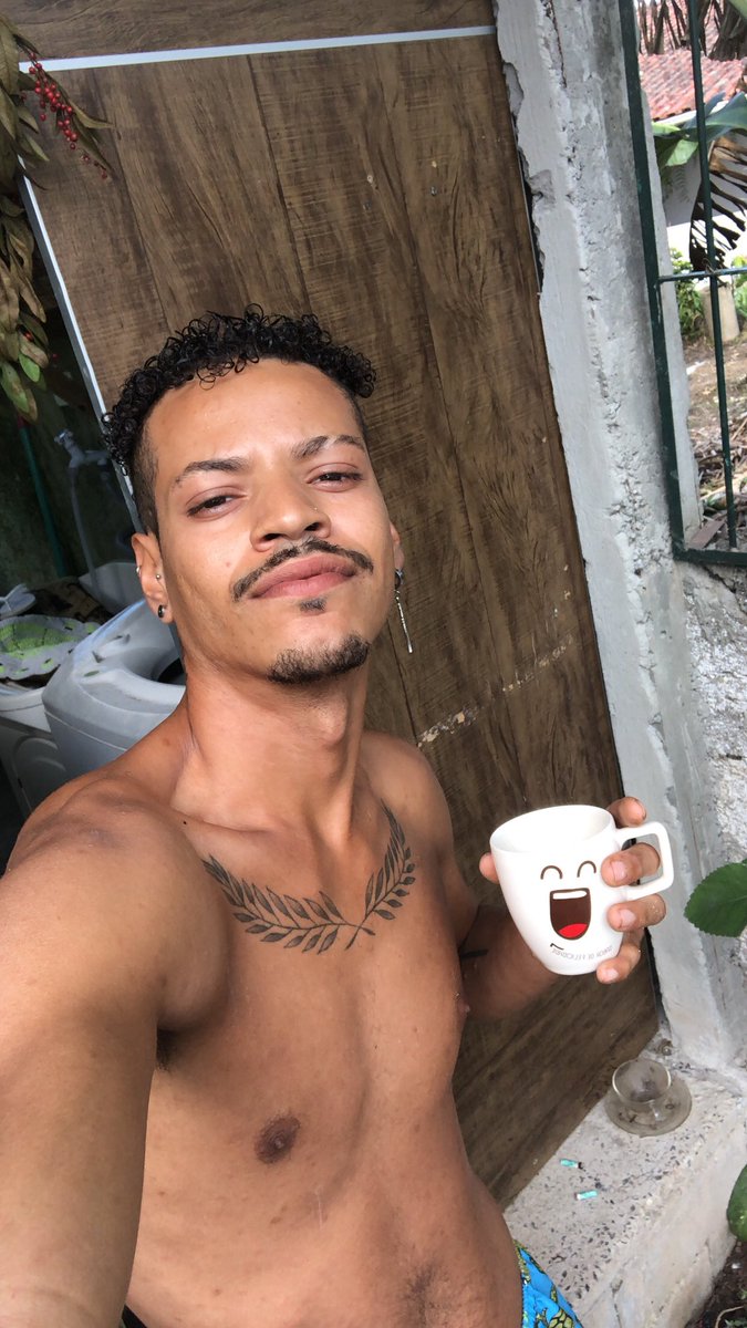 patrickhcwb's tweet photo. ☕️💦 https://t.co/wn40U2TB1a