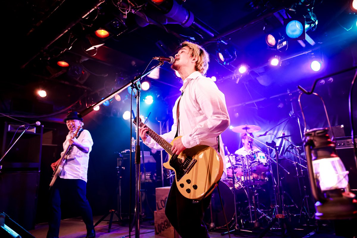 LOGGINrkt's tweet photo. こんばんは、LOGGIN' Vo.Rayです。
報告が遅くなりましたが、先日の5/11の企画ライブをもってLOGGIN'はバンドからソロになりました。

これからはシンガーソングライター「LOGGIN'」として、活動していきます。

応援してくれていた方々、遅くなりましたが、ここで報告させてください。 https://t.co/7f0yucTCJX
