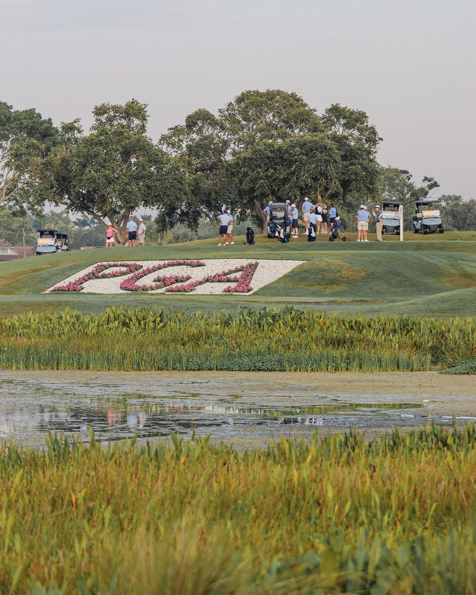 Gooood morning! We’re back to finish our semifinal match!

#HawkTheGardens | #NattyHawks