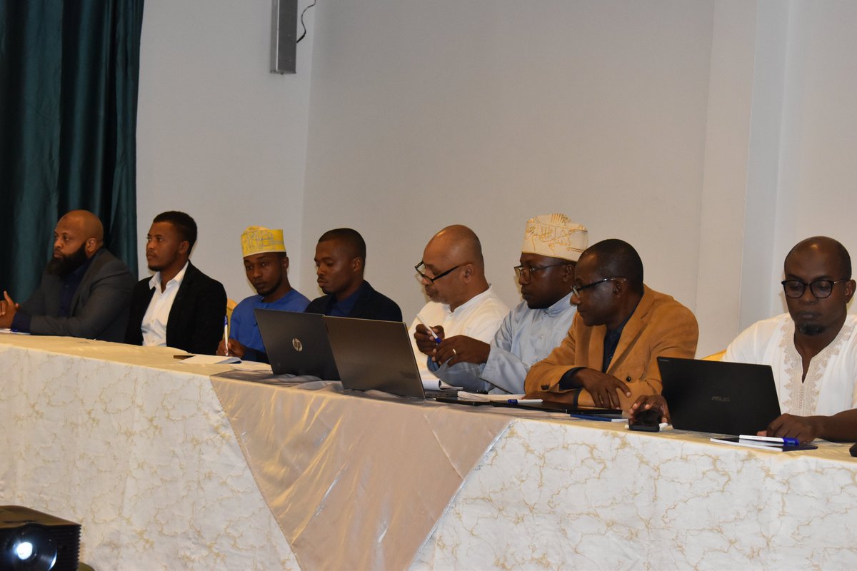 amgcomores's tweet photo. 💻 Hier, nous avons présenté #OpenIMIS, le système d'information qui soutiendra l’#AssuranceMaladieGénéralisée 🇰🇲
➡️ Démonstration en conditions réelles
➡️ Échanges riches avec les partenaires
Un pas de plus vers une gestion numérique, transparente et inclusive de l’#AMG ! https://t.co/uhQq4WVrKw