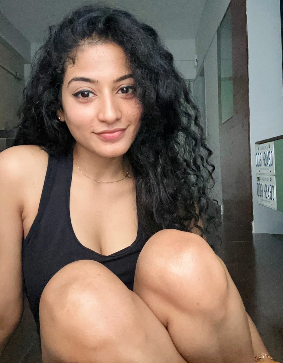 Anjali (@ianjalinair) on Twitter photo Hey wassup! Hey wassup!
