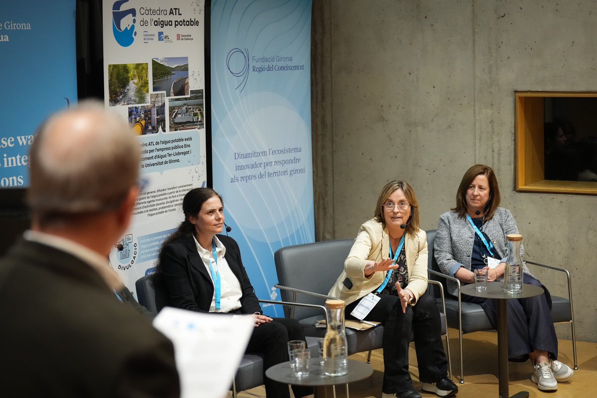 catedraATL's tweet photo. @aigua_cat @univgirona @quim_comas @LEQUIA_UdG @IcraWater @GlobalOmnium Seguim amb la taula rodona sobre les adaptacions normatives de qualitat de l’aigua potable
🔵Carme Chacón, @salutcat 
🔵Josepa Fàbregas, @consorciaigues 
🔵Maria José Domínguez, @Agbar 
🔵Carme de Ciurana, @CATSA_aigues 
🔵Emillio Bonet,@GlobalOmnium 
Modera: Fernando Valero, ATL https://t.co/7OLzhQnuJ9
