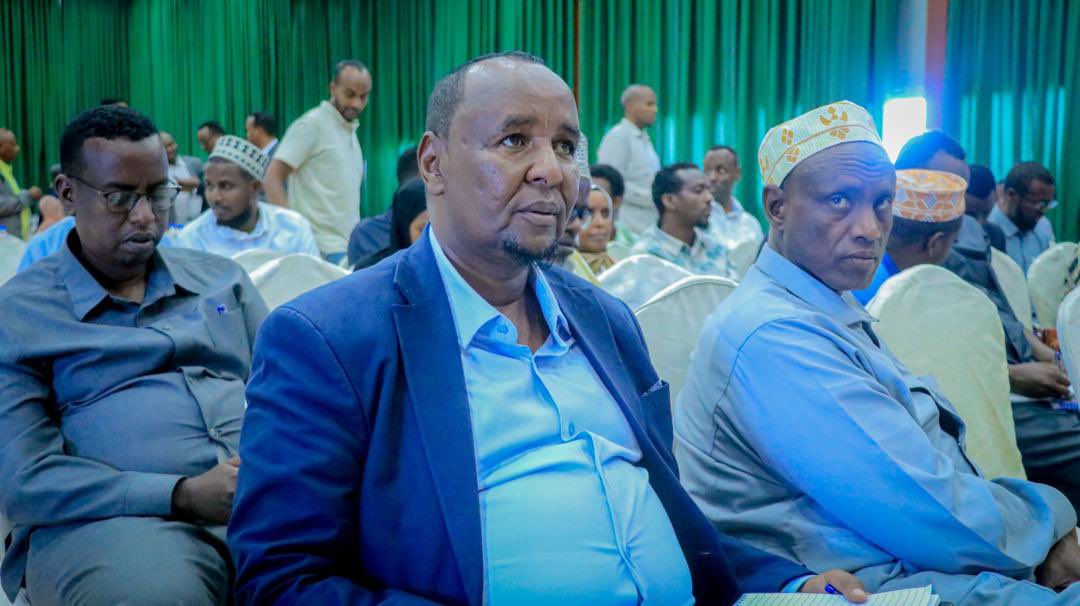 A peacebuilding session, facilitated by the Federal Ministry of Peace between the Somali and Canfar regional administrations, concluded today in Adama with a mutual agreement to de-escalate tensions and promote reintegration.
<a href="/AbiyAhmedAli/">Abiy Ahmed Ali 🇪🇹</a> 
<a href="/RedwanHussien/">Redwan Hussien</a> 
<a href="/MoP_Ethiopia/">Ministry of Peace</a>